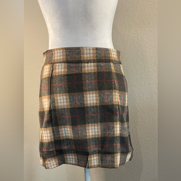 NWOT - POL Plaid Mini Skirt with Double Zipper Details - SAMPLE SALE - Picture 8 of 12